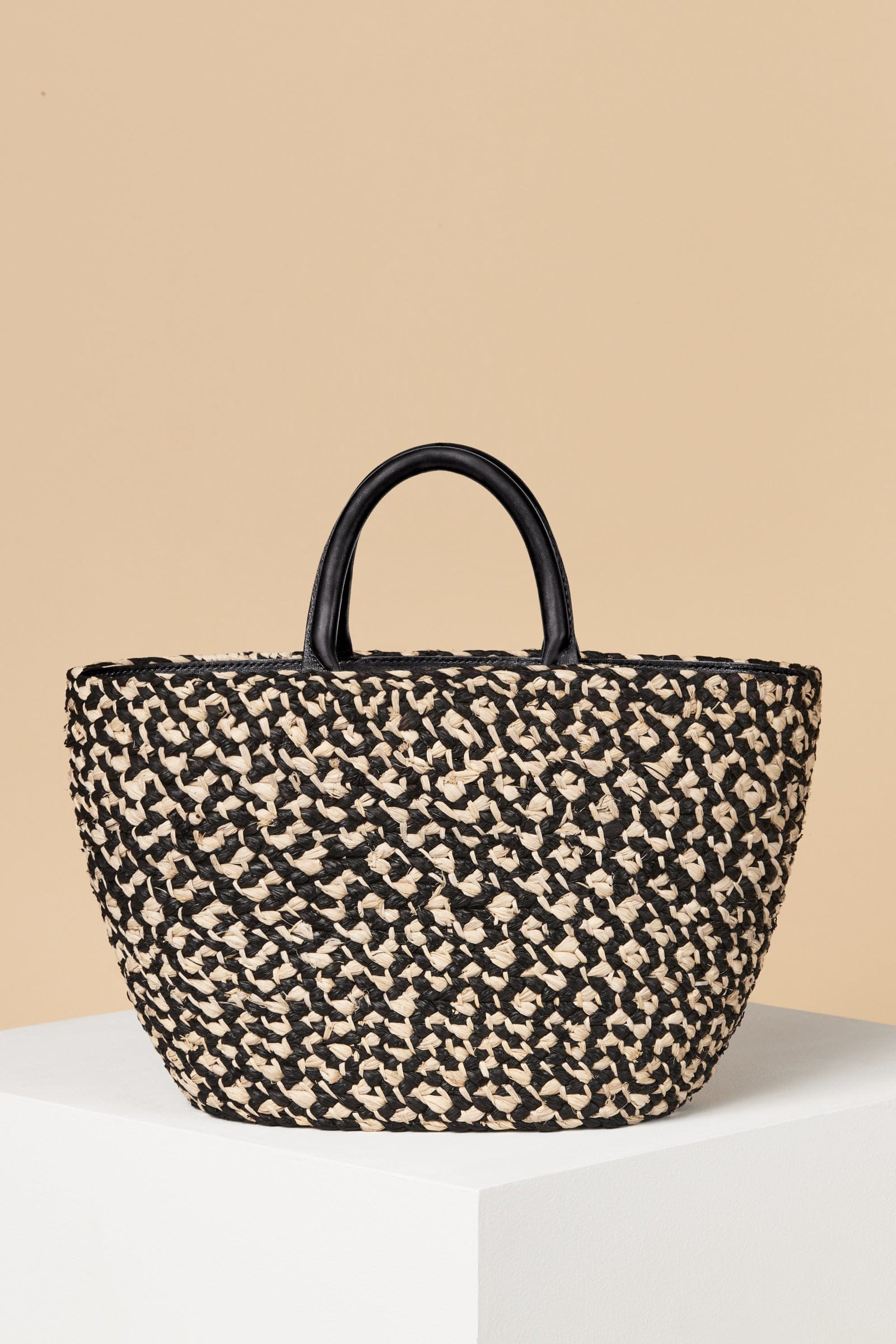 ★TOUT Y EST★ Top Handle Raffia Tote Bag Black 688221GAAAC1 Top Handle Raffia Tote / Black Mélange – Cesta Collective